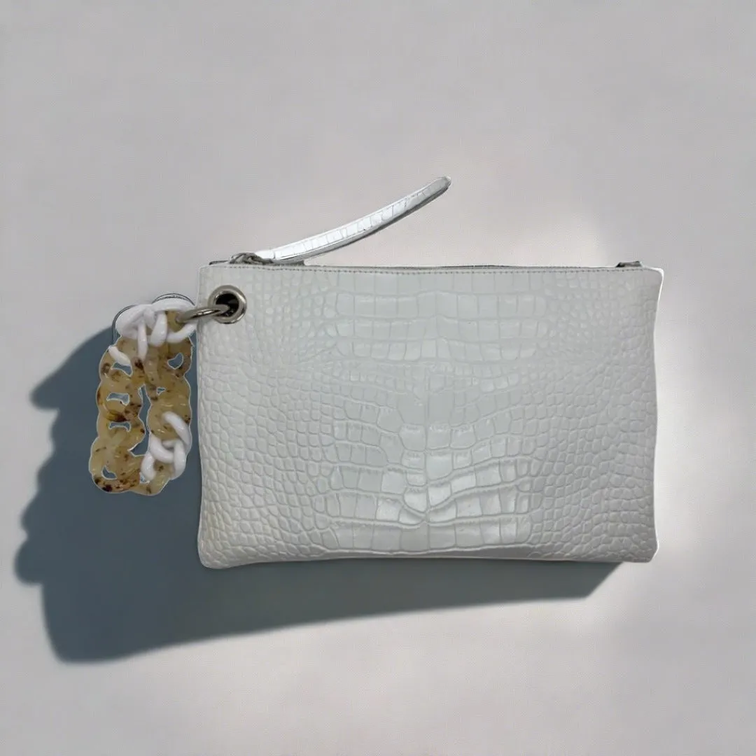 Armonia Wristlet
