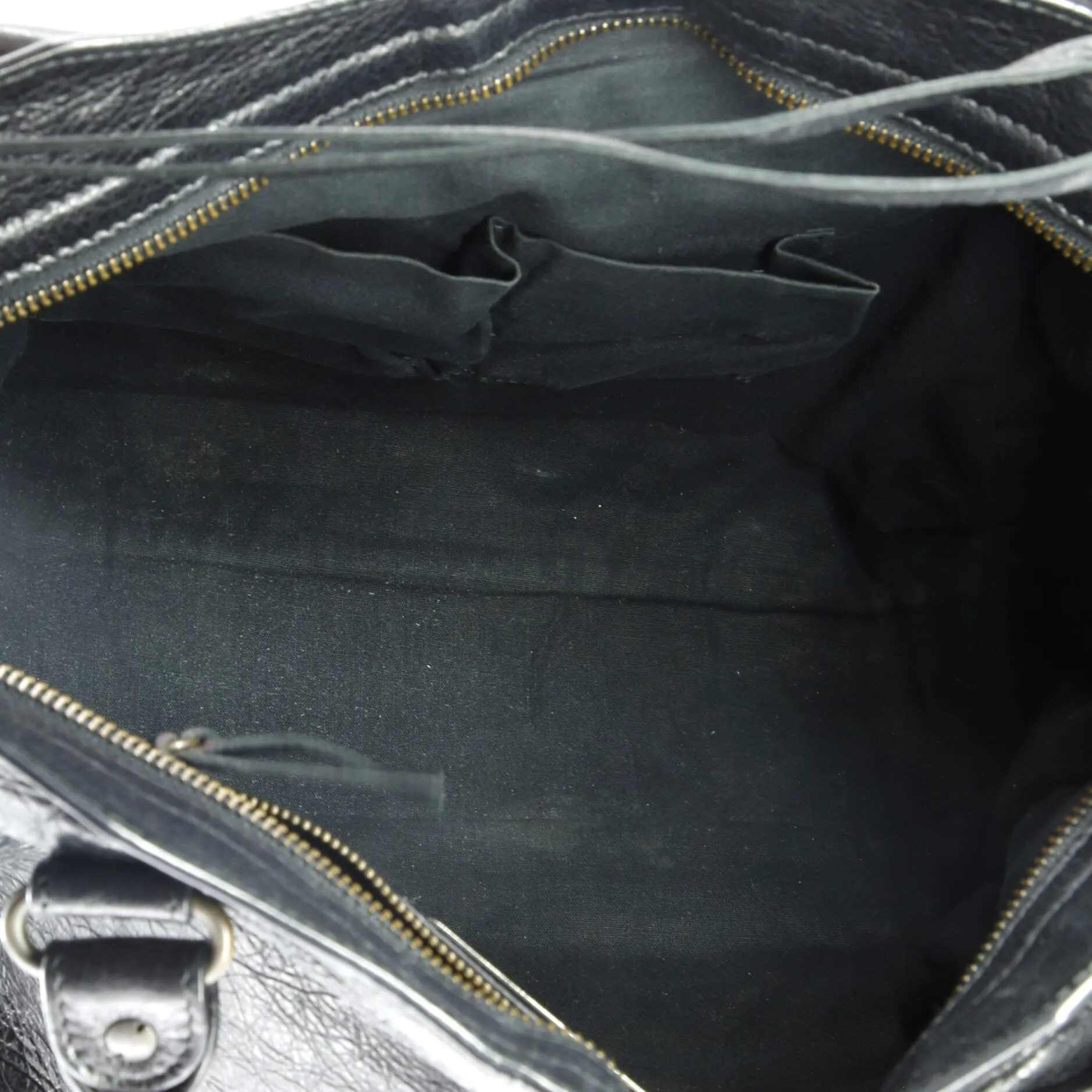 City Classic Studs Bag Leather Medium