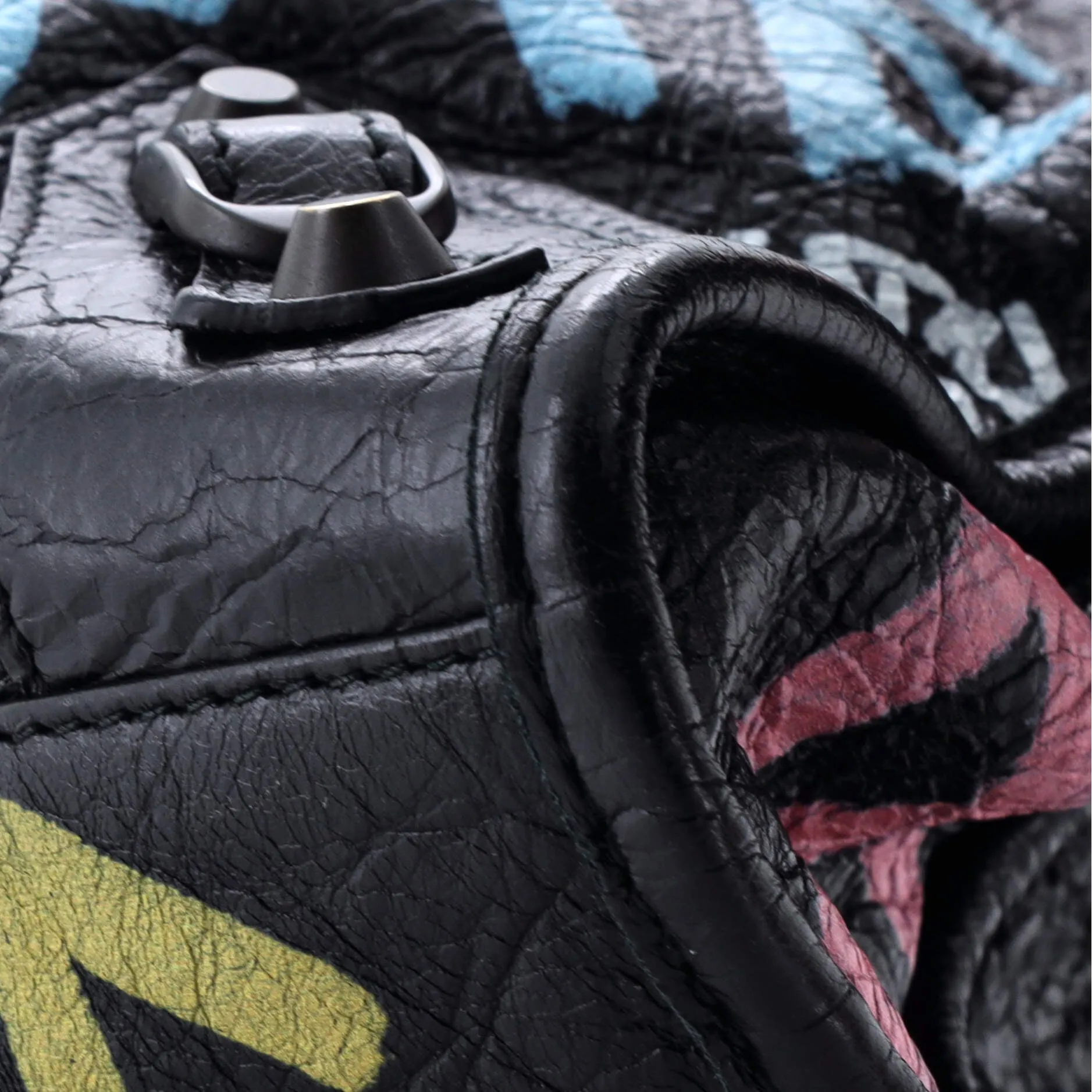 City Graffiti Classic Studs Bag Leather Small